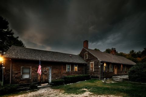 This Ghost Hunt In A Real Life Haunted House In Rhode Island Isn’t For The Faint Of Heart