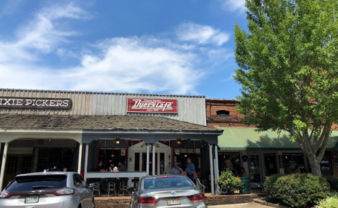 Dyer's Cafe Has Been Serving The Best Burgers In Tennessee Since 1912