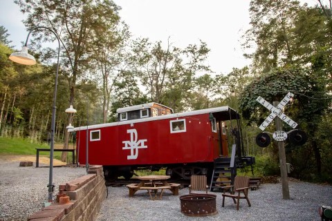 The Stunning Airbnb In Pennsylvania With Wheels That Used To Be A Railroad Car