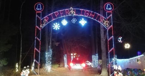 You Can Drive Through The 7 Acres Of Christmas Lights At Piper Lights In North Carolina Without Spending A Dime