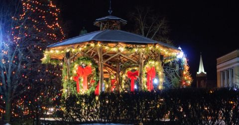 The Most Enchanting Christmastime Main Street In The Country Is Chagrin Falls In Ohio