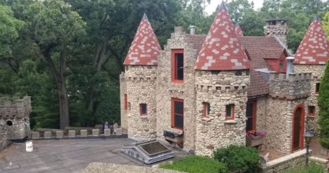 The Stunning Building In Illinois That Looks Just Like Hogwarts