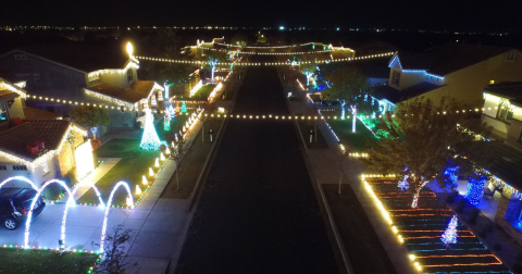 This Neighborhood Drive-By Christmas Lights Display In Arizona Will Make Your Holiday Season Magical