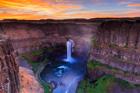 14 Wondrous Waterfalls Across America That Rival Niagara Falls