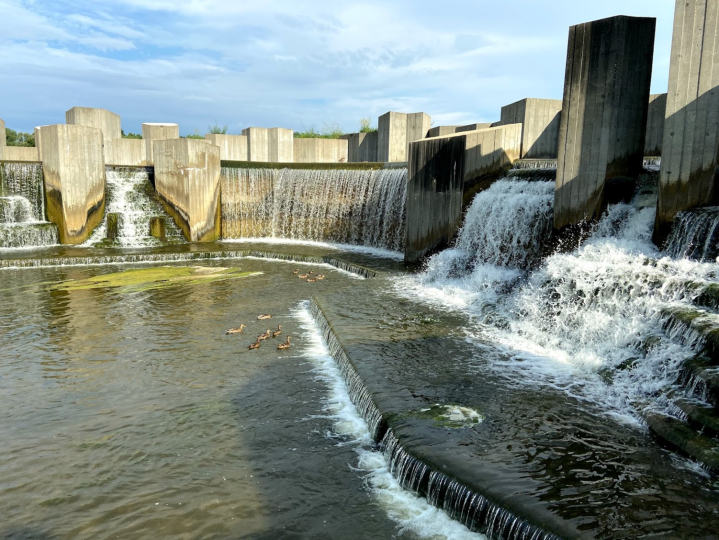 waterfalls near detroit