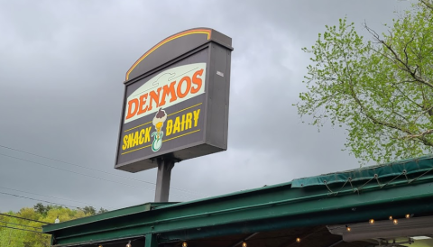 Order A Foot-Long Hot Dog At This Roadside Stop In Connecticut