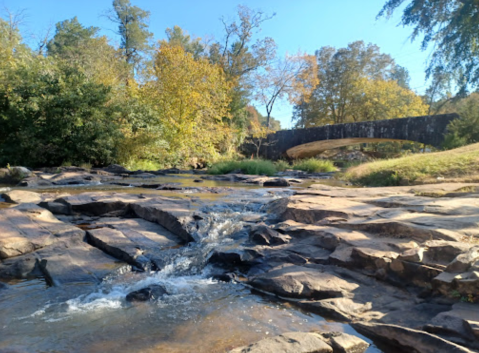 The Georgia State Park Where You Can Hike Over A Babbling Brook Is A Grand Adventure