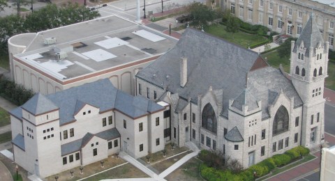 The Beautiful Texas Library That Looks Like Something From A Book Lover's Dream