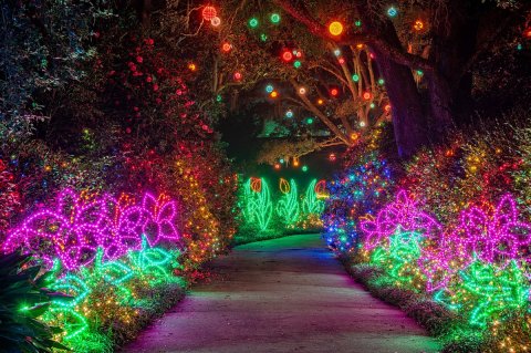 The Garden Christmas Light Displays At Bellingrath Gardens And Home In Alabama Are Pure Holiday Magic