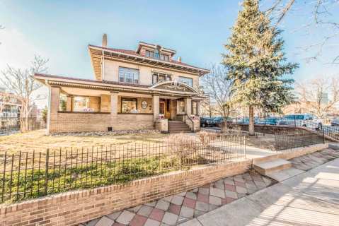 Sleep In A Grown Up Bunkbed At This Unique Accommodation Option In Denver, Colorado