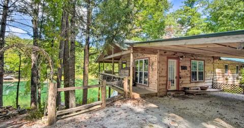 Soak In A Hot Tub Surrounded By Natural Beauty At These 9 Cabins In South Carolina