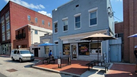 Try The Best Hot Dogs In Maryland At Curtis' Coney Island Famous Weiners