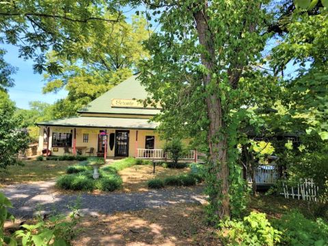 This Bakery Way Out In The Arkansas Countryside Has The Best Doggone Food You've Tried In Ages