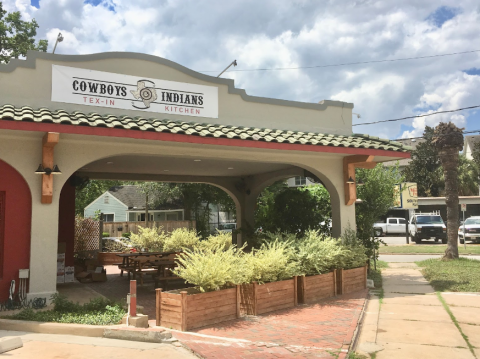 The One Unique Restaurant In Texas Where You Can Eat Both Chicken-Fried Steak And Indian Food