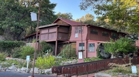 The Remote Log Cabin Restaurant In Oklahoma That Serves Up The Most Delicious Food