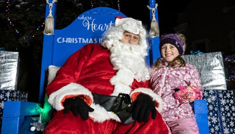 The Charming Small Town In New Hampshire Where You Can Still Experience An Old-Fashioned Christmas