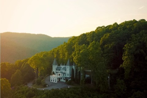 This Breathtaking Destination In North Carolina Looks Like It Was Ripped From The Pages Of Harry Potter