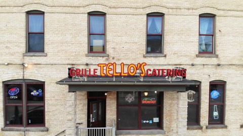 The One Unique Restaurant In Wisconsin Where You Can Eat Both Greek and Mexican Food