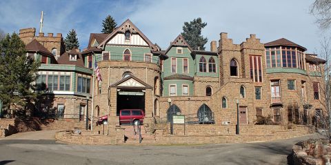 The Historic Miramont Castle In Colorado Gets All Decked Out For Christmas Each Year