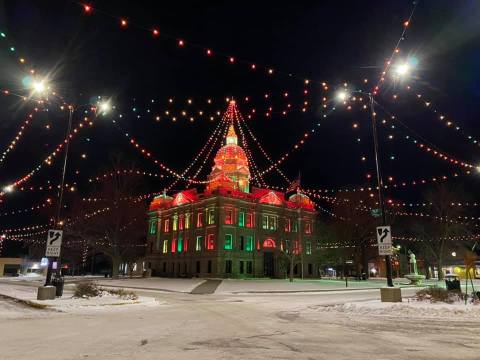 The Charming Small Town In Nebraska Where You Can Still Experience An Old-Fashioned Christmas