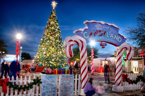 Experience A Winter Wonderland This Holiday Season At Christmas In Candyland In Alabama