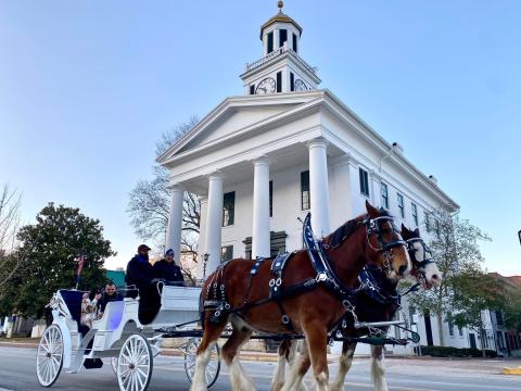 The Charming Small Town In Kentucky Where You Can Still Experience An Old-Fashioned Christmas