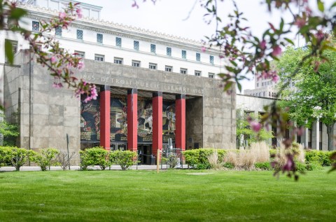 The Beautiful Detroit Library That Looks Like Something From A Book Lover's Dream