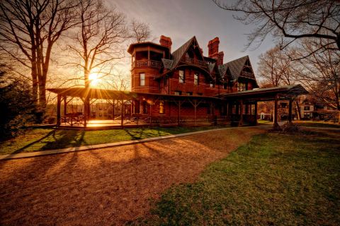 Ogle The Mark Twain House Decked To The Nines On This Holiday Home Tour In Connecticut