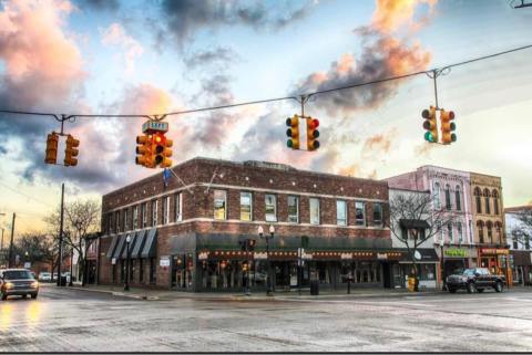 This Iconic Steakhouse In Small-Town Michigan Is So Worth The Drive It Takes To Get There