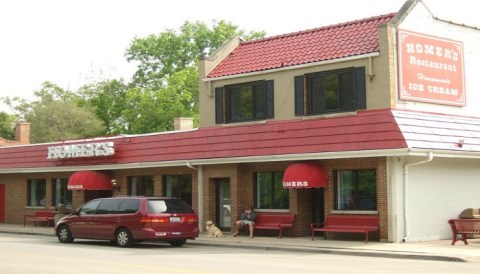 Locals Can’t Get Enough Of The Homemade Gourmet Ice Cream At Homer’s In Illinois