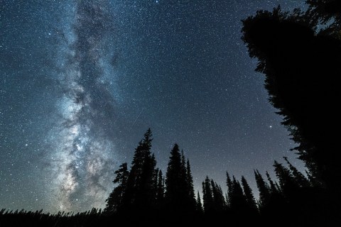 The Boldest And Biggest Meteor Shower Of The Year Will Be On Display Above Connecticut In December