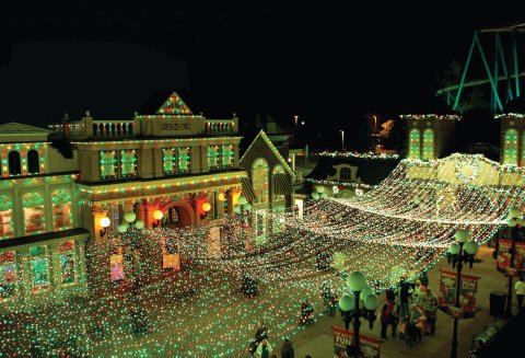 Walk Through A Winter Wonderland Of Ice This Holiday Season At Holiday In The Park In Georgia