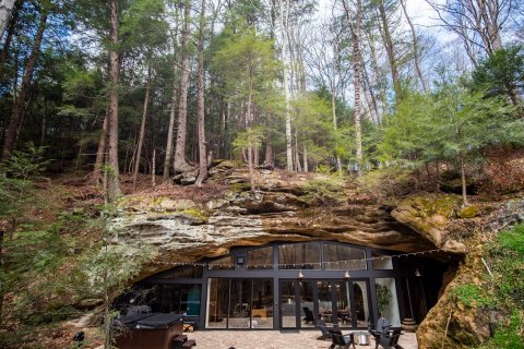 This Cabin In Ohio Was Built In An Actual Cave And Is The Coolest Place To Spend The Night