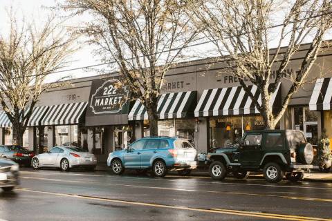 The Hidden Gem Seafood Spot In Washington, Chelsea Farms Oyster Bar, Has Out-Of-This-World Food