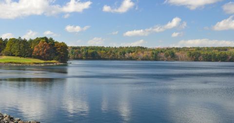 Take This 57-Mile Drive To Take In Magical Winter Views In Massachusetts After A Good Snowfall