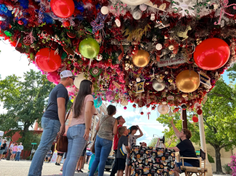 Not Everyone Knows Downtown Sapulpa In Oklahoma Puts On A Dazzling Holiday Light Display