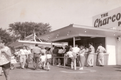 Jumpin’ Jack’s Drive-In Has Been Serving The Best Burgers In New York Since 1954