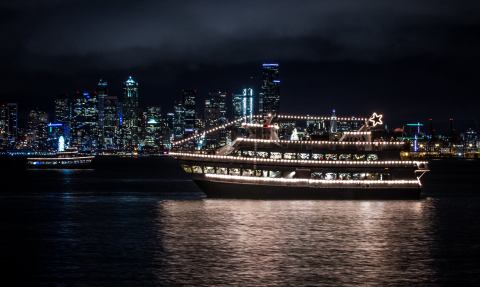 Ogle Boats Decked To The Nines On This Christmas Ship Tour In Washington