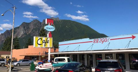 Locals Can't Get Enough Of The Homemade, Seasonal Pies At Twede's Cafe In Washington