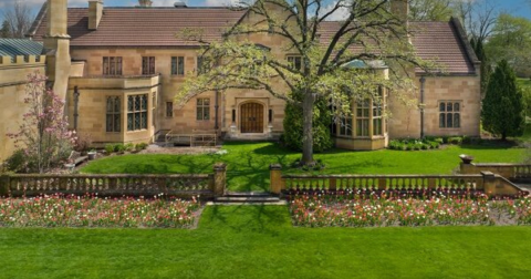 The Breathtaking Mansion In Wisconsin You Must Visit This Year