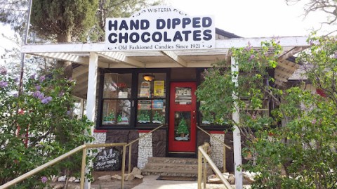 This Rural Country Store In Southern California Sells The Most Amazing Homemade Chocolates You'll Ever Try