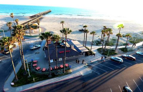 The Hidden Gem Seafood Spot In Southern California's Surfside Seafood, Has Out-Of-This-World Food