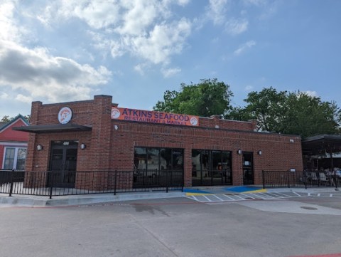 The Hidden Gem Seafood Spot In Texas, Atkins Seafood, Has Out-Of-This-World Food