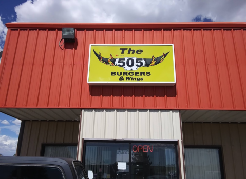 Taste The Best Burgers And Wings In The Southwest At This Unassuming New Mexico Burger Joint