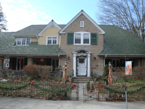 Ogle Million-Dollar Mansions Decked To The Nines On This Christmas Home Tour In West Virginia