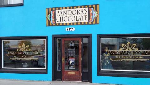 This Small-Town Store In Idaho Sells The Most Amazing Homemade Fudge You'll Ever Try