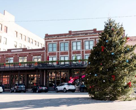 This Oklahoma Christmas Town Is Straight Out Of A Norman Rockwell Painting