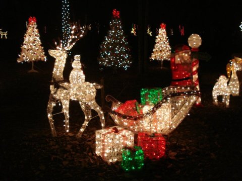 This Drive-Thru Christmas Lights Display In Alabama Will Make Your Holiday Season Magical