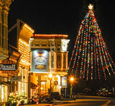 The Victorian Inn In Ferndale Village Is The Most Festive Place To Sleep In All Of Northern California