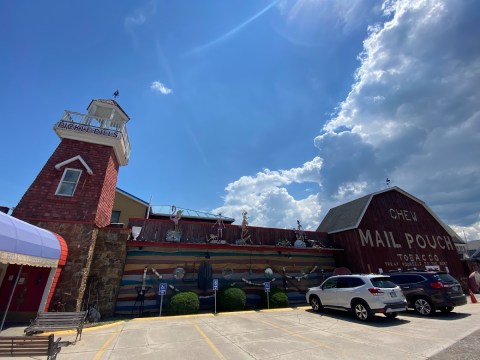 The Hidden Gem Seafood Spot In Ohio, Pickle Bill's, Has Out-Of-This-World Food